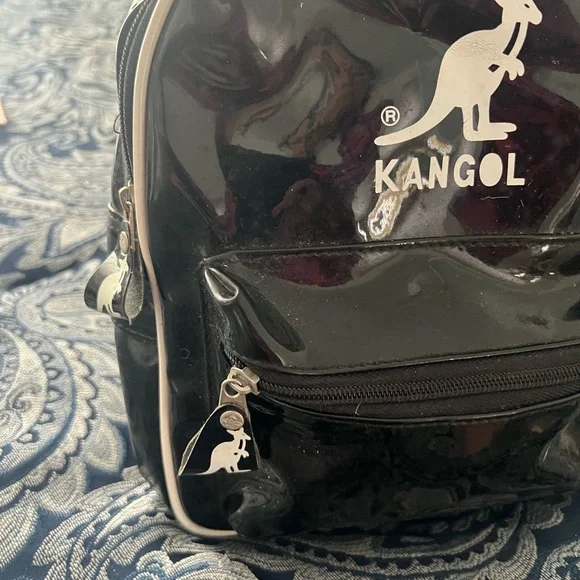 Rare vintage Kangol black patent leather 90’s backpack. Very good condition - Picture 3 of 4